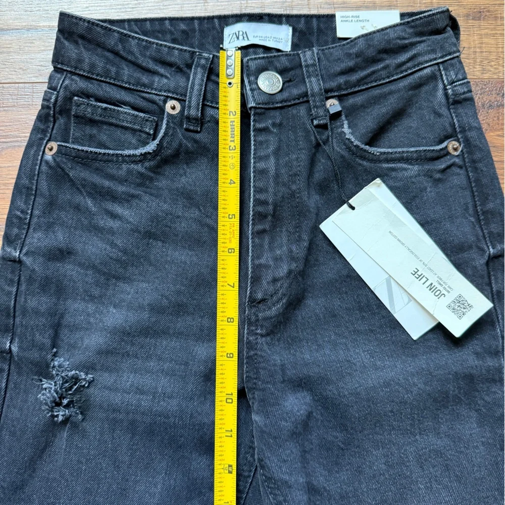 Zara Women’s High Rise Ankle Length Slim Distressed Black Jeans Size 2 NWT
